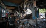 Puluhan Kios di Stasiun Tebet Dibongkar