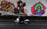 Kritik Korupsi Lewat Mural