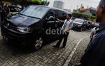 KPK Akhirnya Sita 6 Mobil dari Kantor PKS