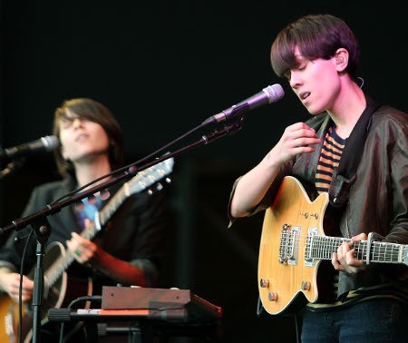 Tampil Perdana di Jakarta, Tegan and Sara Merasa Tertantang