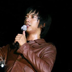 Rian dMasiv Dikaruniai Bayi Perempuan