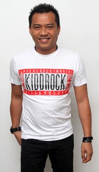 Pelantun 'Jodohku' itu mengatakan, keputusannya untuk berhenti merokok karena niat dan kemauannya sendiri. Gusmun/detikFoto.