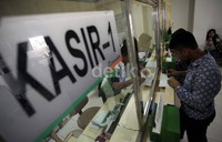 Selama Januari hingga April 2013 saja, transaksi emas di Pegadaian cabang Pasar Senen, Jakarta Pusat sudah mencapai 6.208 gram dengan nilai Rp 3,4 miliar. Angka itu lebih tinggi dari transaksi periode yang sama tahun sebelumnya yang hanya Rp 1 miliar atau sebesar 1.965 gram.