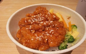 Ada Chicken Volcano di Atas Nasi yang Diracik Sang Panda