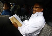 Eko tak berkomentar apapun, dia hanya melempar senyum kepada wartawan. Lamhot Aritonang/detikFoto.