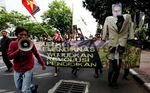 Belasan Mahasiswa Kritik Penyelenggaraan UN