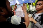 Belasan Mahasiswa Kritik Penyelenggaraan UN