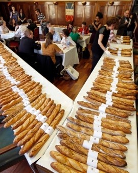 Mau Beli Baguette? Kenali Ciri-ciri Baguette Tradisional Prancis yang Enak!