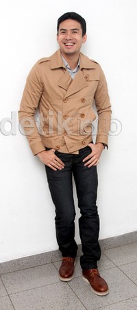 Gaya necis Tian. Gus Mun/detikHOT.