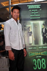 Sang hacker yang membajak Facebook Rachel ternyata juga mengganggu Denny Sumargo. Noel/detikHOT.