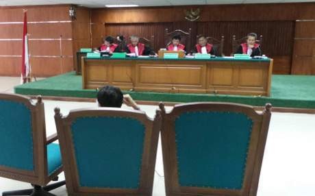 Dicecar Soal Daging Busuk, Fathanah: Itu Uang