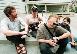 Perjalanan Google Glass: dari Culun Hingga Futuristik