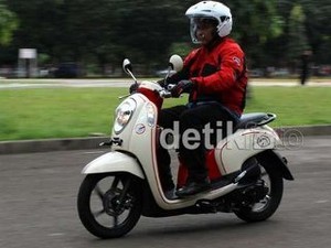 Perilaku Ini Harus Dihindari Para Pengguna Motor Matik