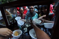 Semua makanan ini gratis.