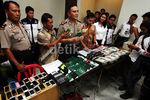 Polisi Bekuk 35 WNA