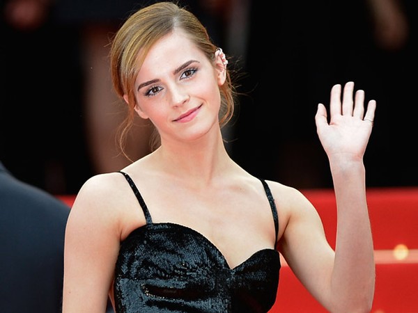 Keanggunan Emma Watson di Cannes Film Festival
