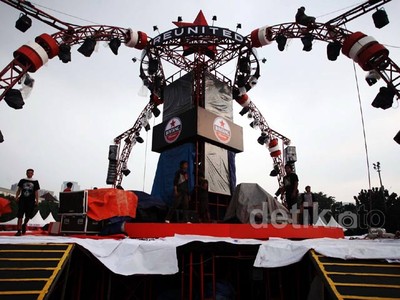 Mengintip Panggung Berputar Konser Reunited