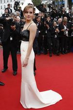 Keanggunan Emma Watson di Cannes Film Festival