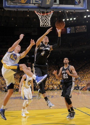Spurs ke Final Wilayah, Knicks Perpanjang Napas