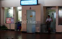 Meski begitu, menurut dia, konsumen berhak mendapatkan layanan yang baik termasuk toilet yang memadai karena mereka sudah membayar Passenger Service Charge (PSC) atau airport tax.