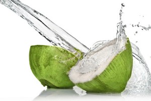 Inilah Alasan Mengapa Air Kelapa Murni Itu Menyehatkan