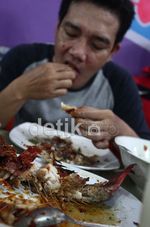 Nikmatnya Ikan Bakar di Pasar Tua Bitung
