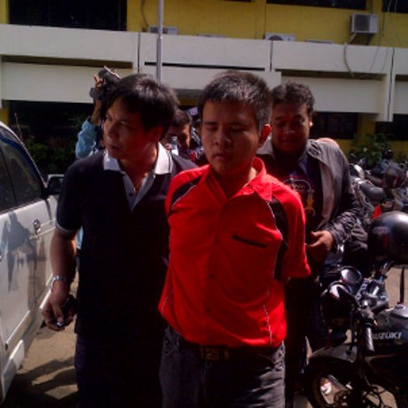 Dituding Singkap Rok Siswi SD, FS Mengaku Bantu Bukakan Sepatu