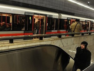 Cari Pacar di Gerbong Kereta Cinta, Praha