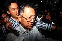 Dada tiba di KPK, Jl Rasuna Said, Kuningan, Jaksel, Senin (20/5/2013) pukul 09.17 WIB.
