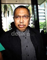 Mahfudz tiba di gedung KPK, Jl Rasuna Said, Jakarta, sekitar pukul 09.47 WIB. Lamhot Aritonang/detikFoto.