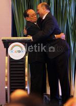 Gaya Eksentrik Fidel Ramos