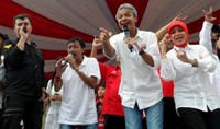 Selain itu, hadir sejumlah artis lawak seperti Doyok, Tessy, dan Kadir. (GP Center)
