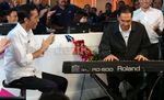 Jokowi dan Gita Jadi Pembawa Berita