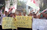 Guru Asal Tegal  Tolak UN di Kemendikbud
