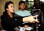 Indra Bekti Bawa Makanan untuk Fathanah
