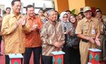 Menristek Jajal Bus Listrik Hevina