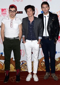 Fun. band asal Amerika Serikat ini berhasil mengantongi penghargaan Top Rock Artist. Ian Gavan/Getty Images.