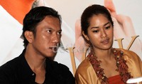 Teuku Rifnu Wikana dan Prisia Nasution. Gus Mun/detikHOT.