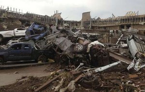 Tornado Hebat Landa Oklahoma, 10 WNI Selamat