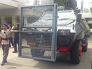 Selain Brimob, 1 Barracuda Disiapkan Hadang Demo di Kantor Jero Wacik