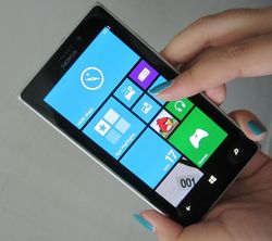 Lumia 925, Desain Elegan Berpadu Kamera PureView