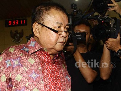 Eks Anggota DPD Yopie Batubara Diperiksa KPK