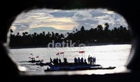     Warga kepulauan terluar Indonesia itu mayoritas berprofesi sebagai nelayan ikut memeriahkan peringatan Harkitnas.