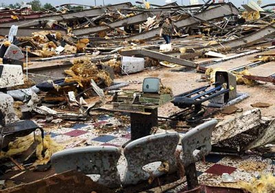 Tornado Ratakan Sejumlah Bangunan di Oklahoma