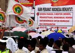 Ribuan Perawat Geruduk Gedung DPR
