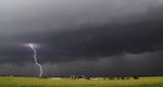 Dahsyatnya Tornado di Kansas & Oklahoma