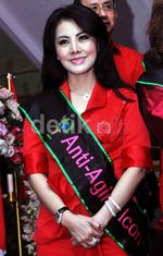 Cici Paramida, Ikon Anti-aging