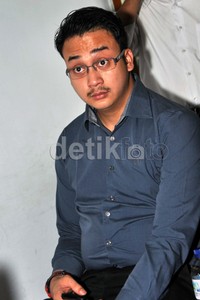 Menanggapi pembelaan Dimas dan tim kuasa hukumnya, jaksa pun kemudian meminta waktu satu minggu untuk memeriksa dakwaan yang dilimpahkan kepada aktor tersebut. Noel/detikHOT.