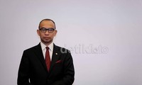 Beberapa jam sebelum sertijab, Chatib Basri mengucap sumpah di depan presiden.