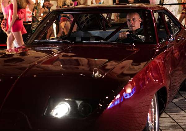 Kembali untuk Misi Fast and Furious 6 Kembali untuk Misi Fast and Furious 6